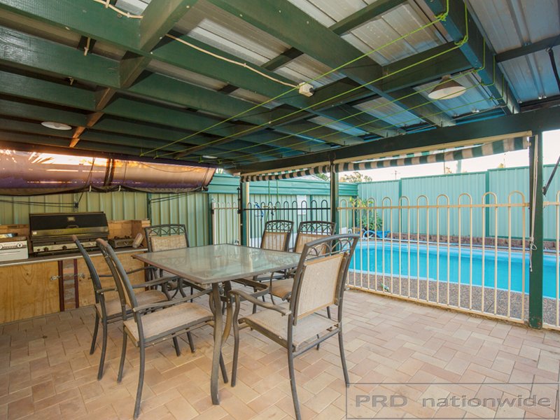 4 Alvira Close RUTHERFORD 8