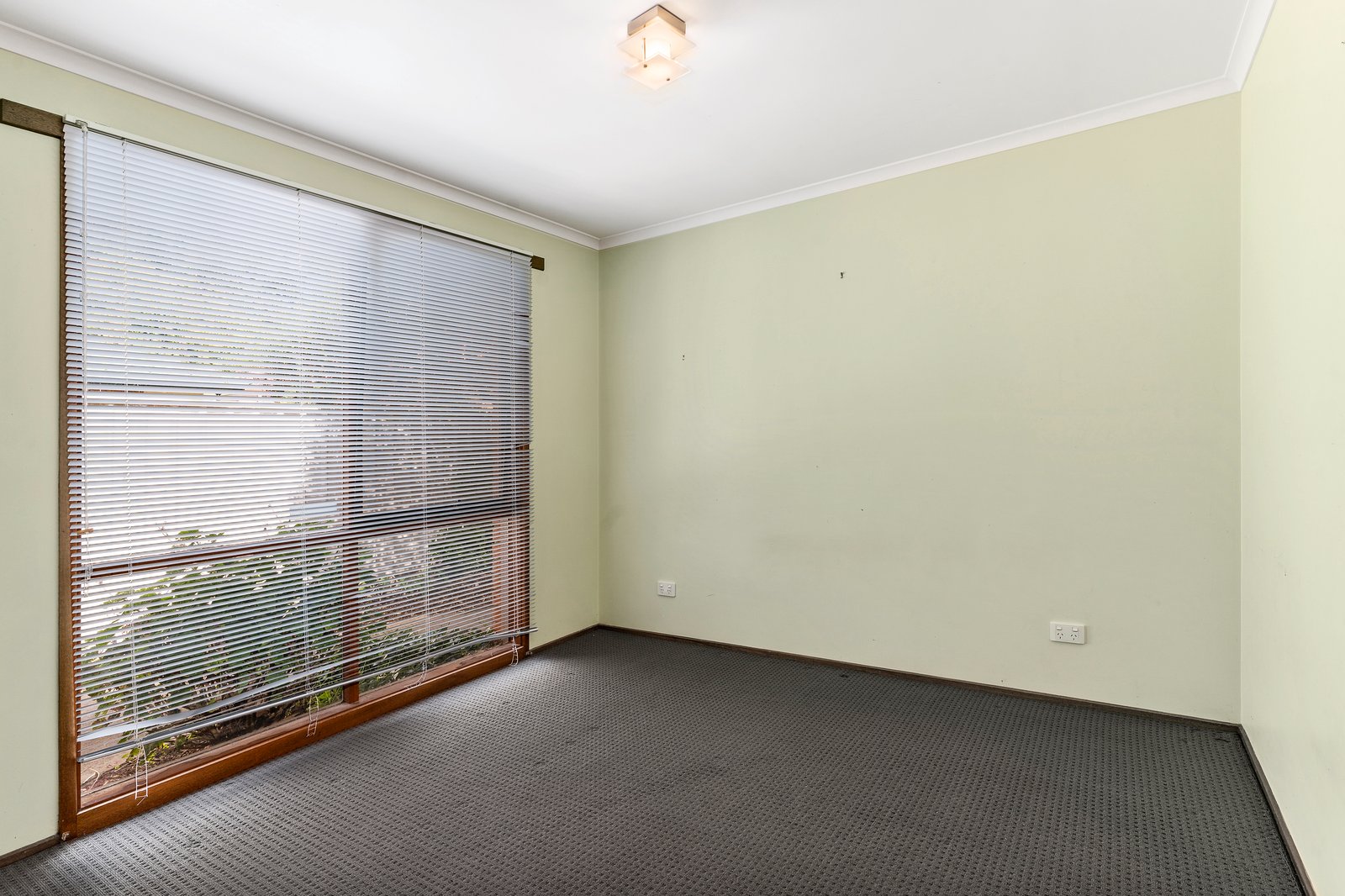 4 Andrew Close KANGAROO FLAT 7
