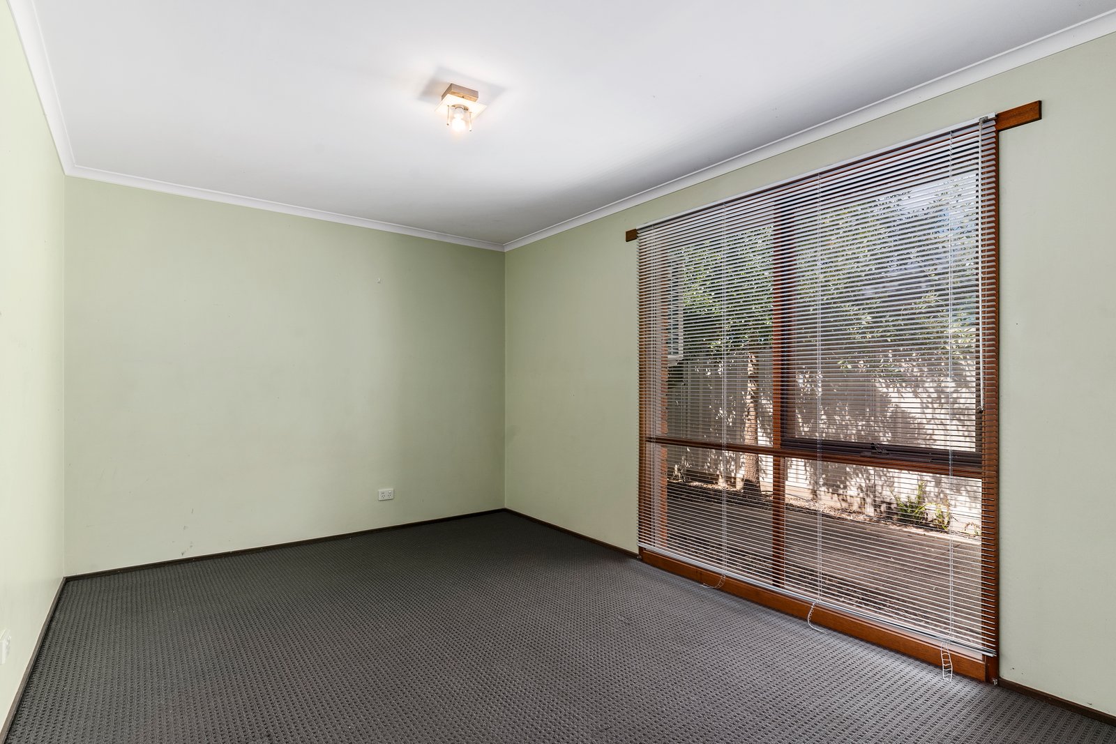 4 Andrew Close KANGAROO FLAT 8