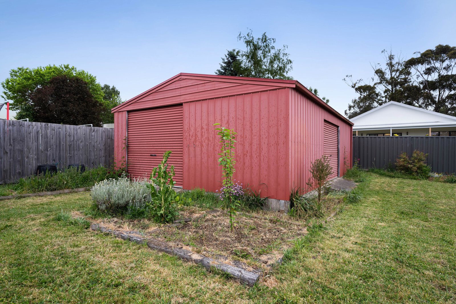 Real Estate and Property in 4 Anne Road, Woodend, VIC