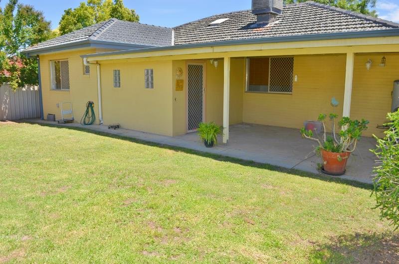 4 Anne Street TOLLAND 9