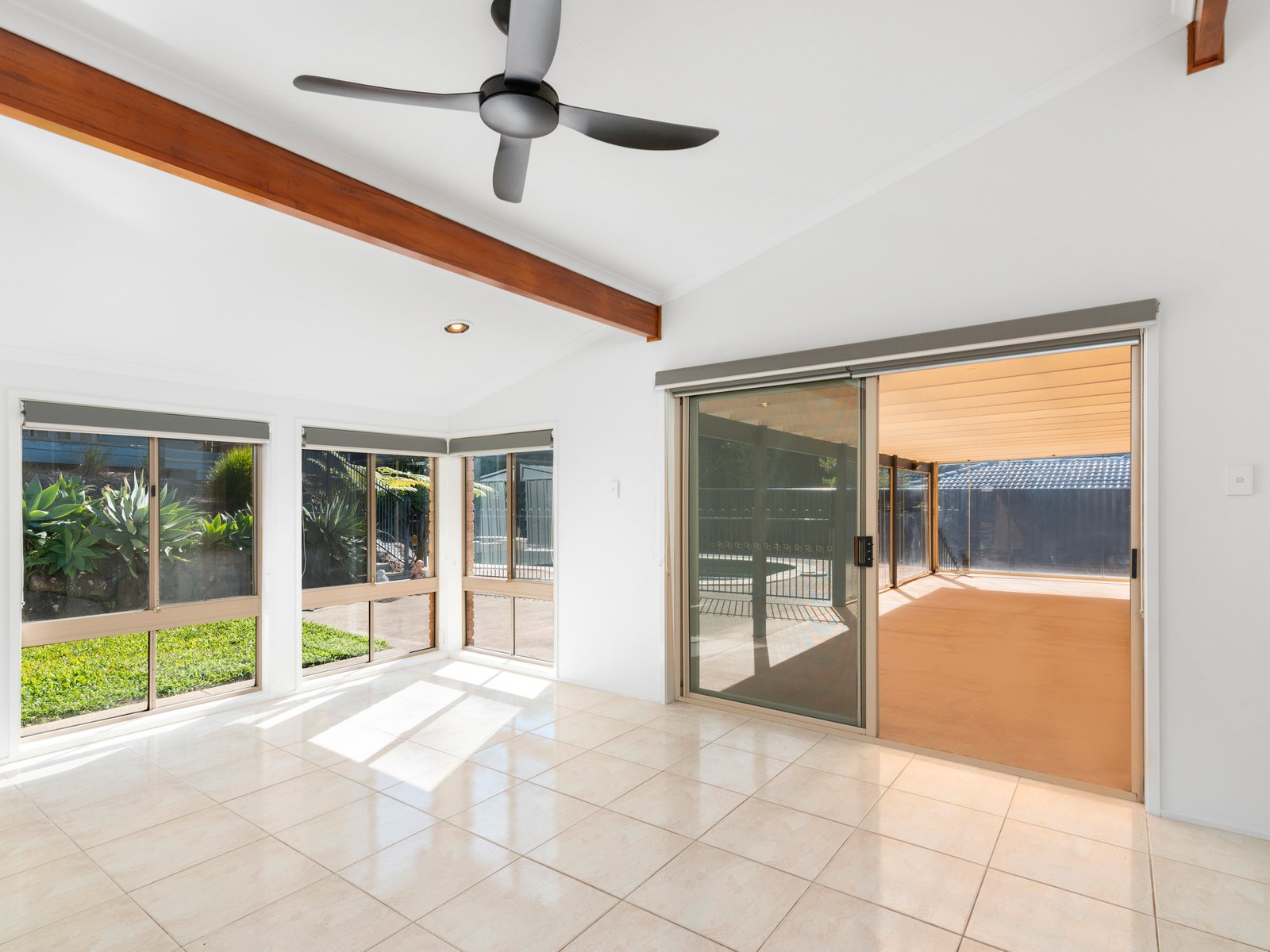 4 Applecross Way ELANORA 3