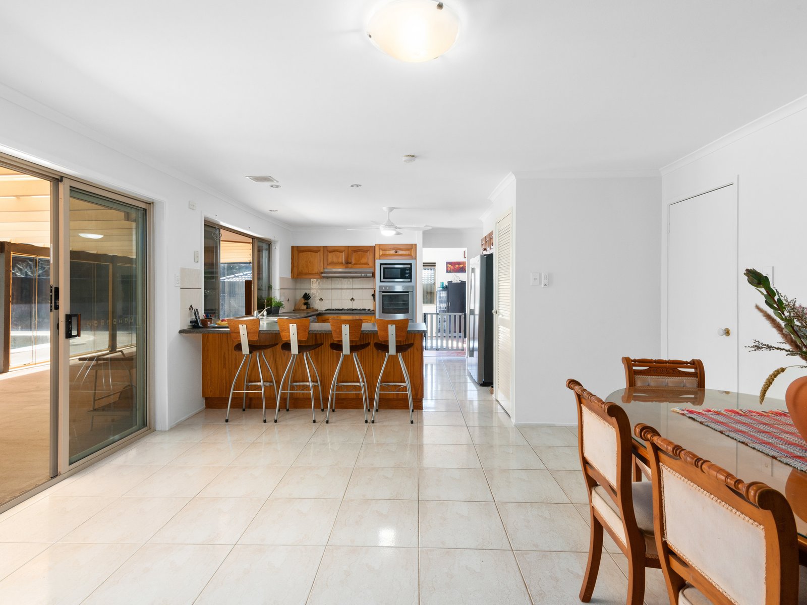 4 Applecross Way ELANORA 7