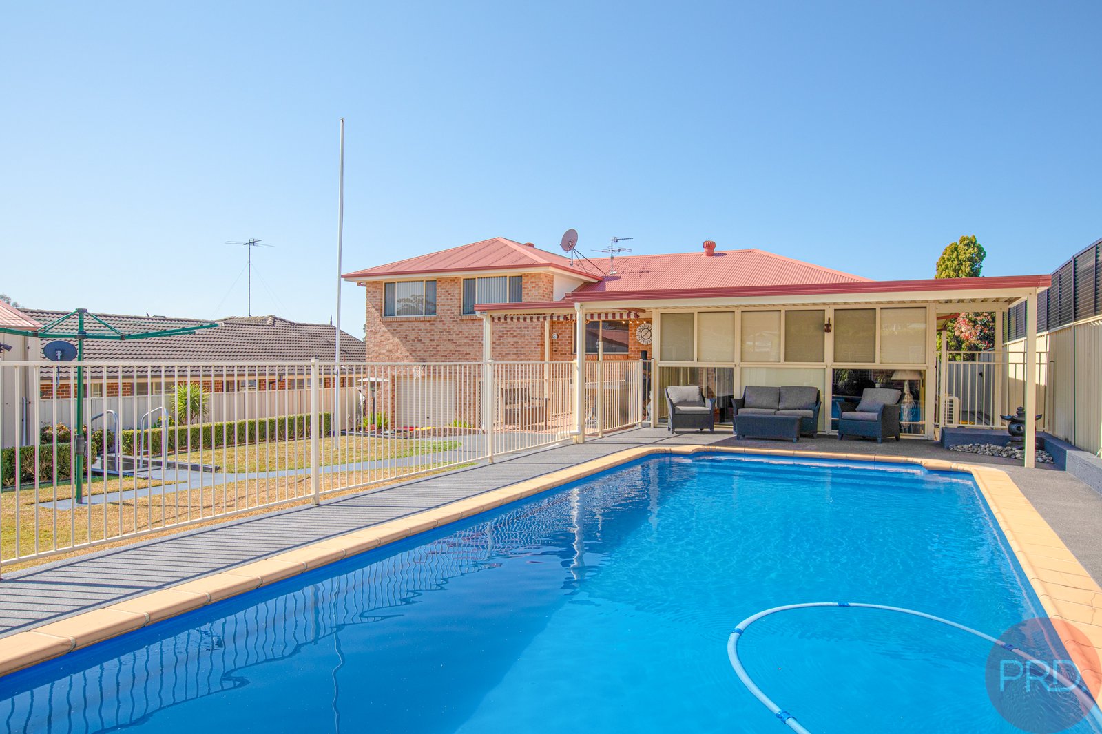 4 Appletree Avenue ABERGLASSLYN 3