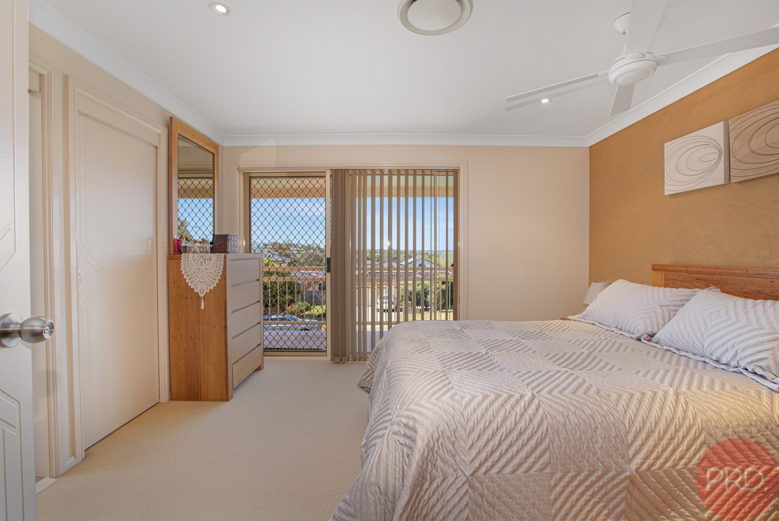 4 Appletree Avenue ABERGLASSLYN 8