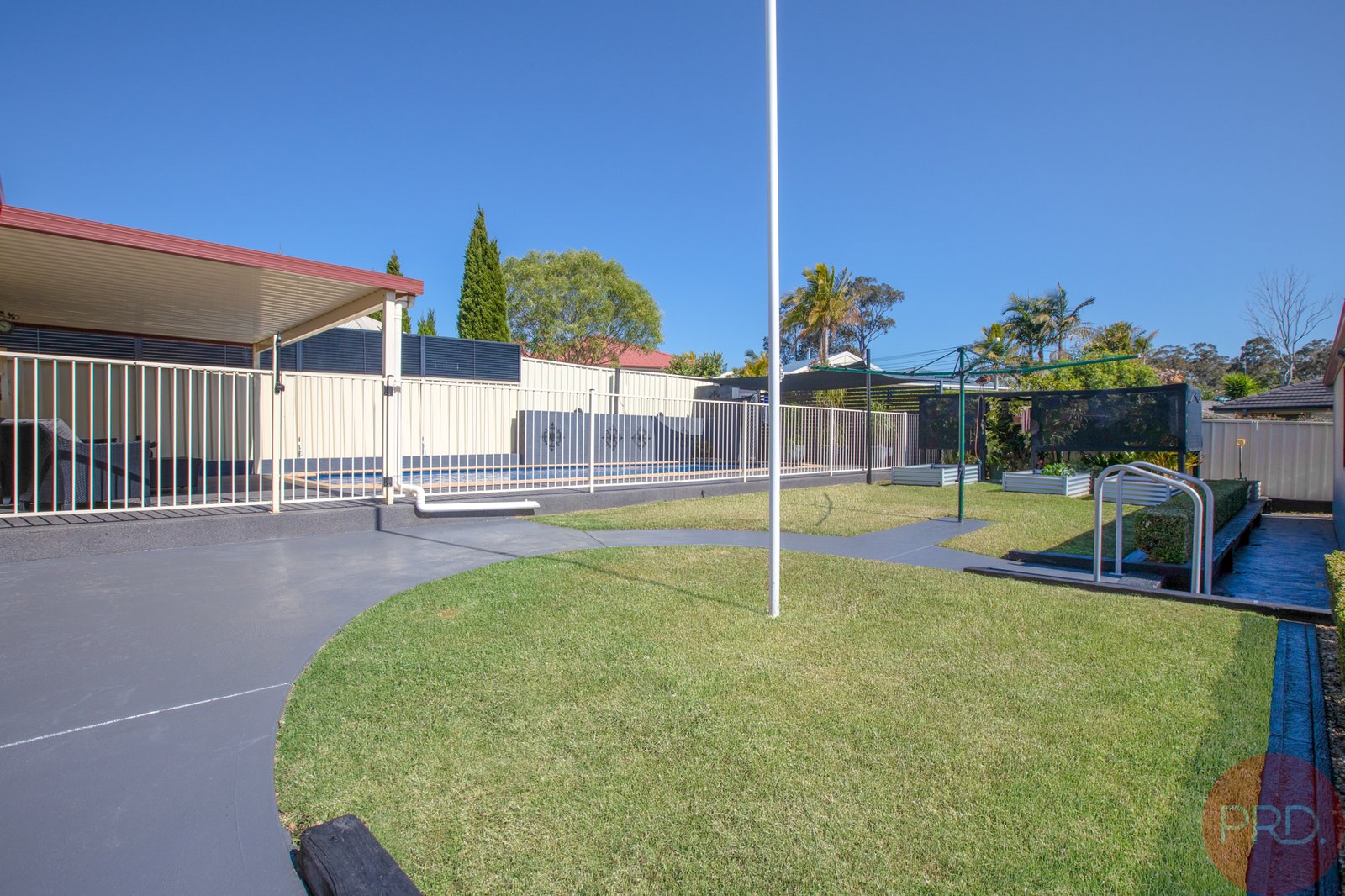 4 Appletree Avenue ABERGLASSLYN 25