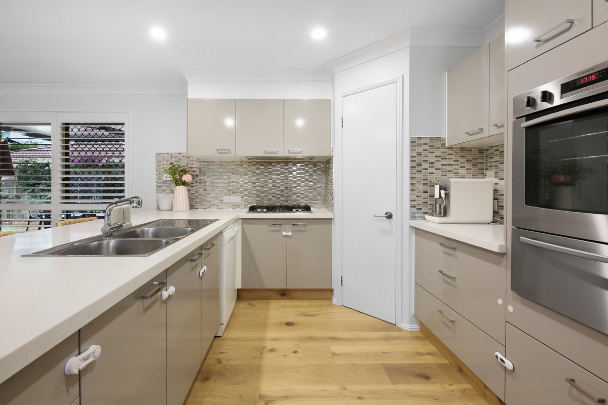 4 Arbury Hill Close Burleigh Heads 3