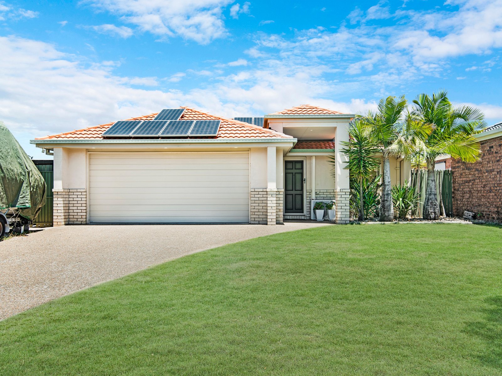 4 Armina Court TUGUN 1