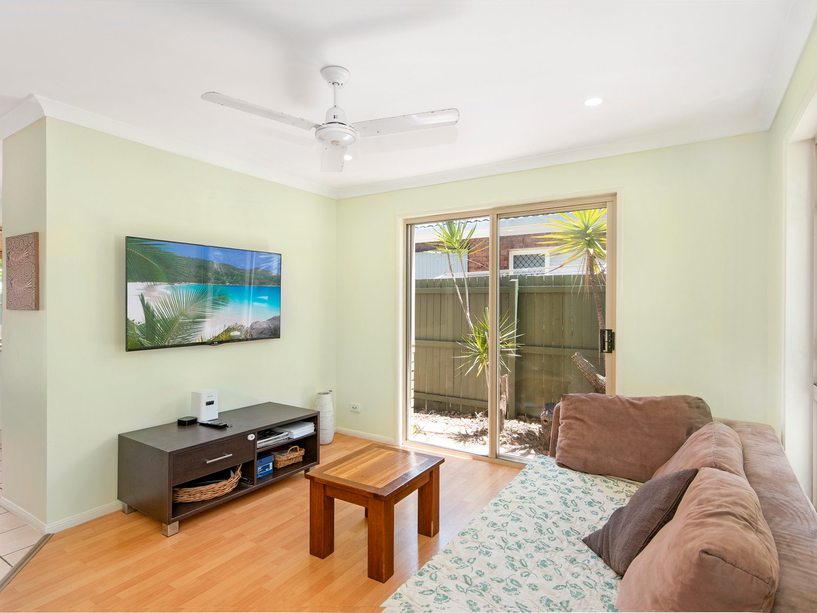 4 Armina Court TUGUN 5