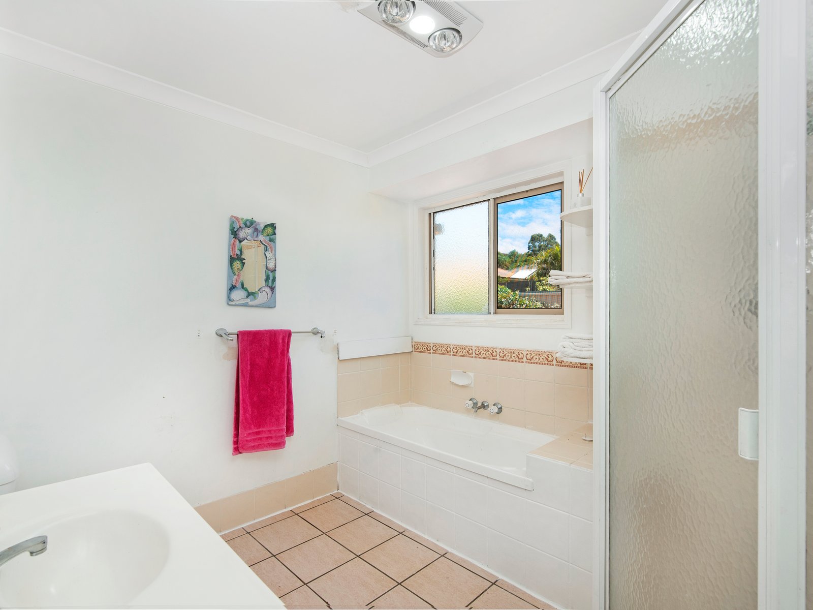 4 Armina Court TUGUN 6