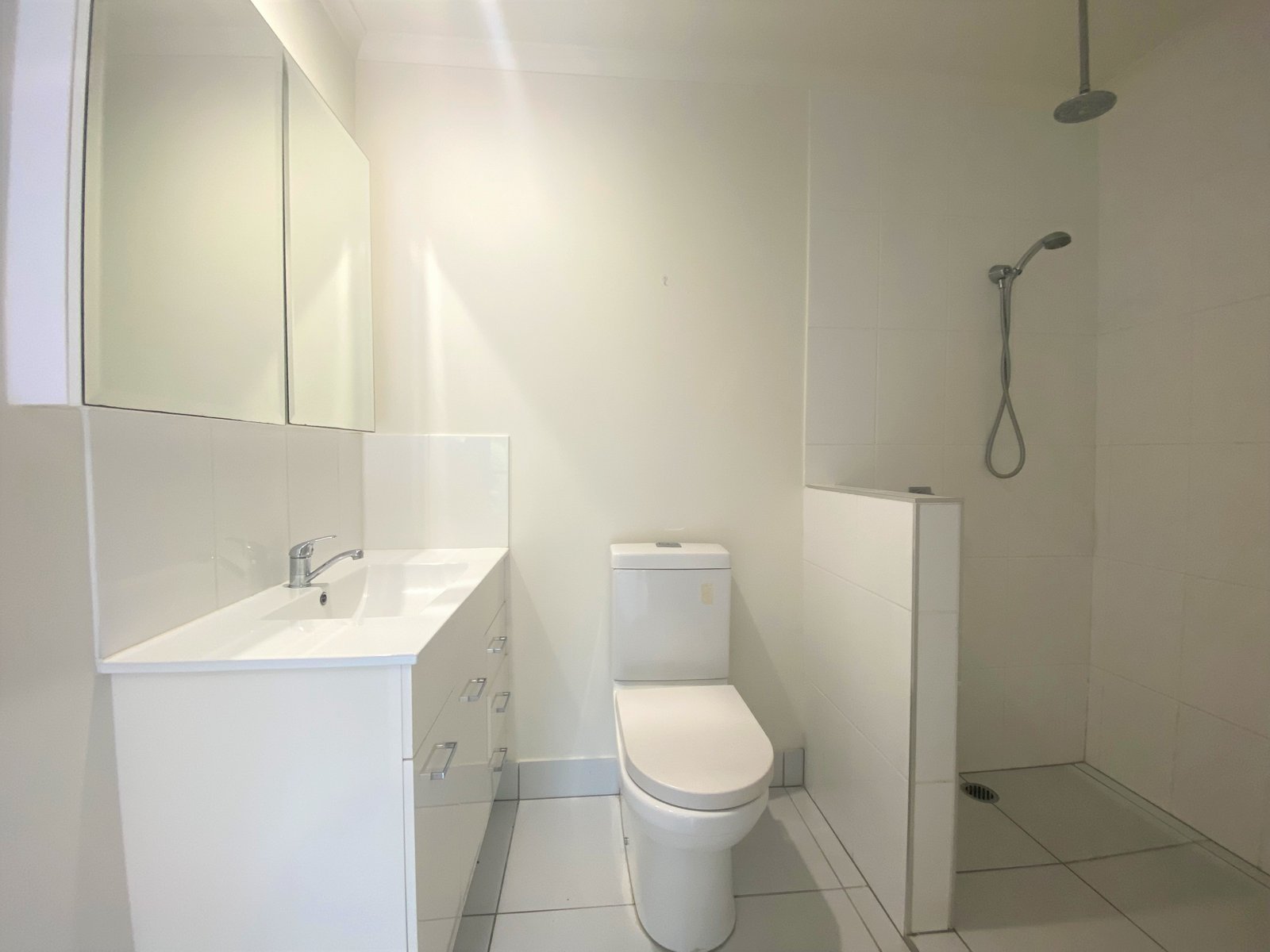 4 Arundel Court CANNONVALE 21