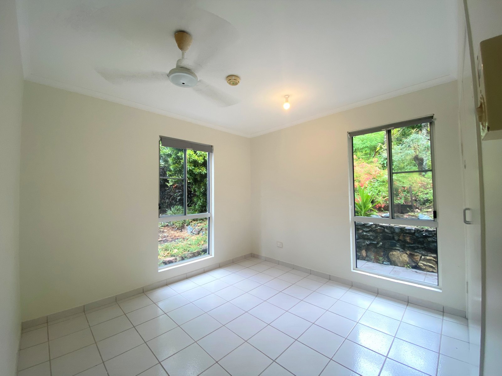 4 Arundel Court CANNONVALE 27