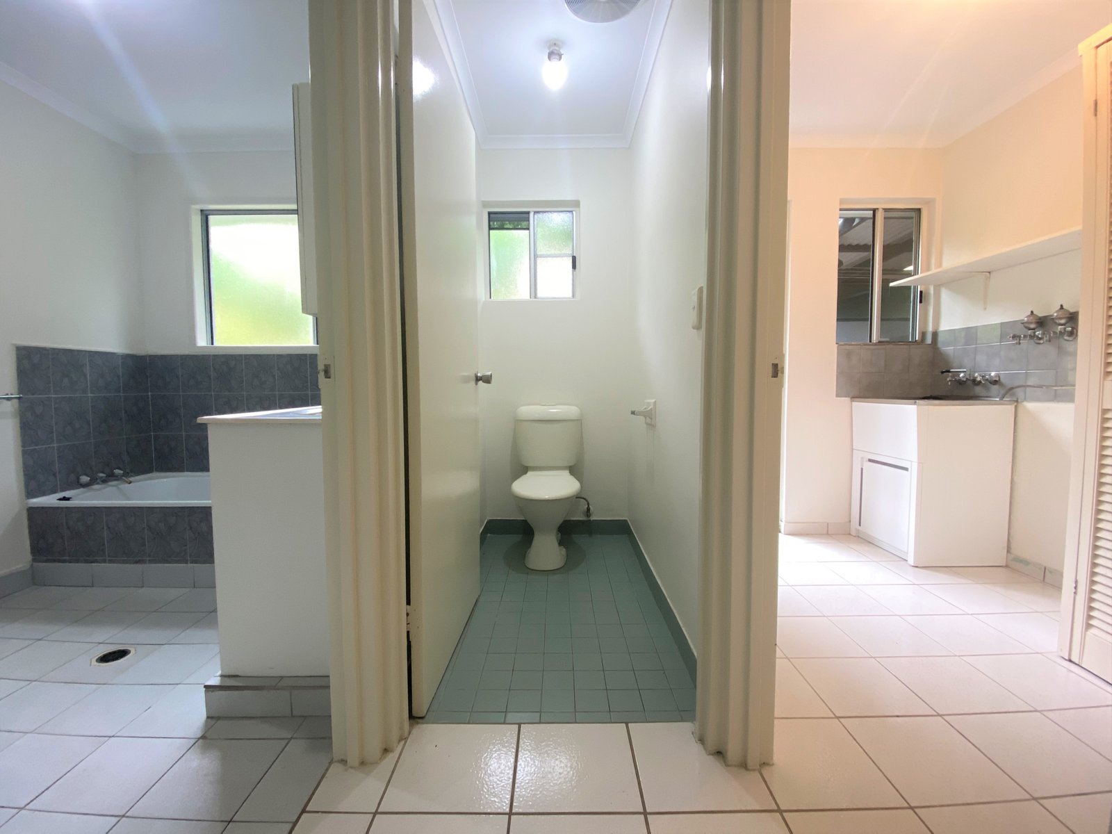 4 Arundel Court CANNONVALE 28