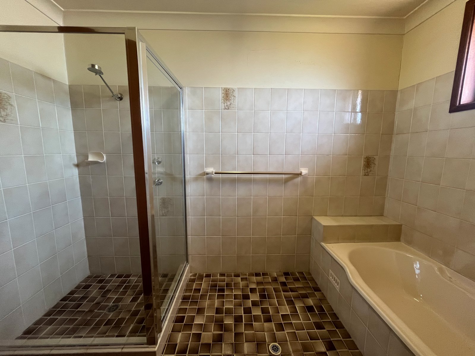 4 Arunta Place EAST TAMWORTH 10
