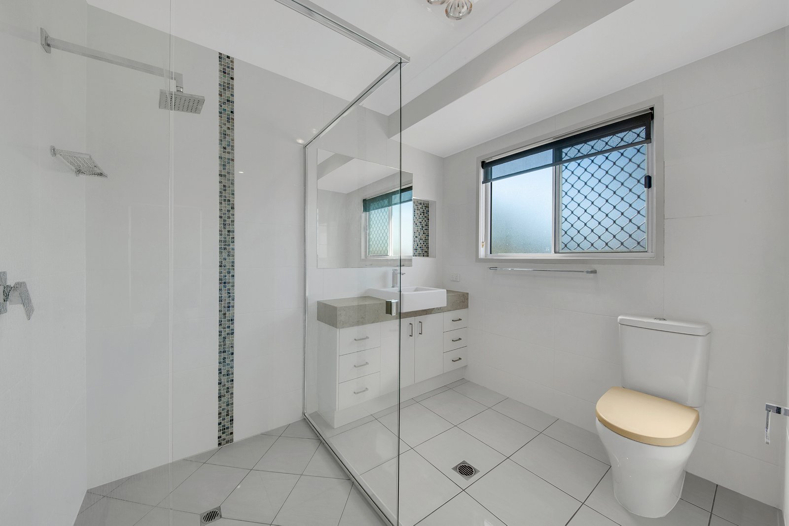 4 Aurora Road TANNUM SANDS 5