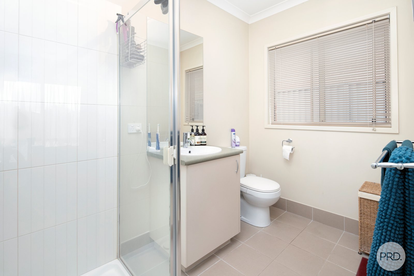 4 Avenwood Close CANADIAN 7