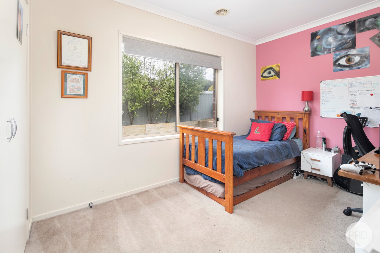 4 Avenwood Close CANADIAN 10