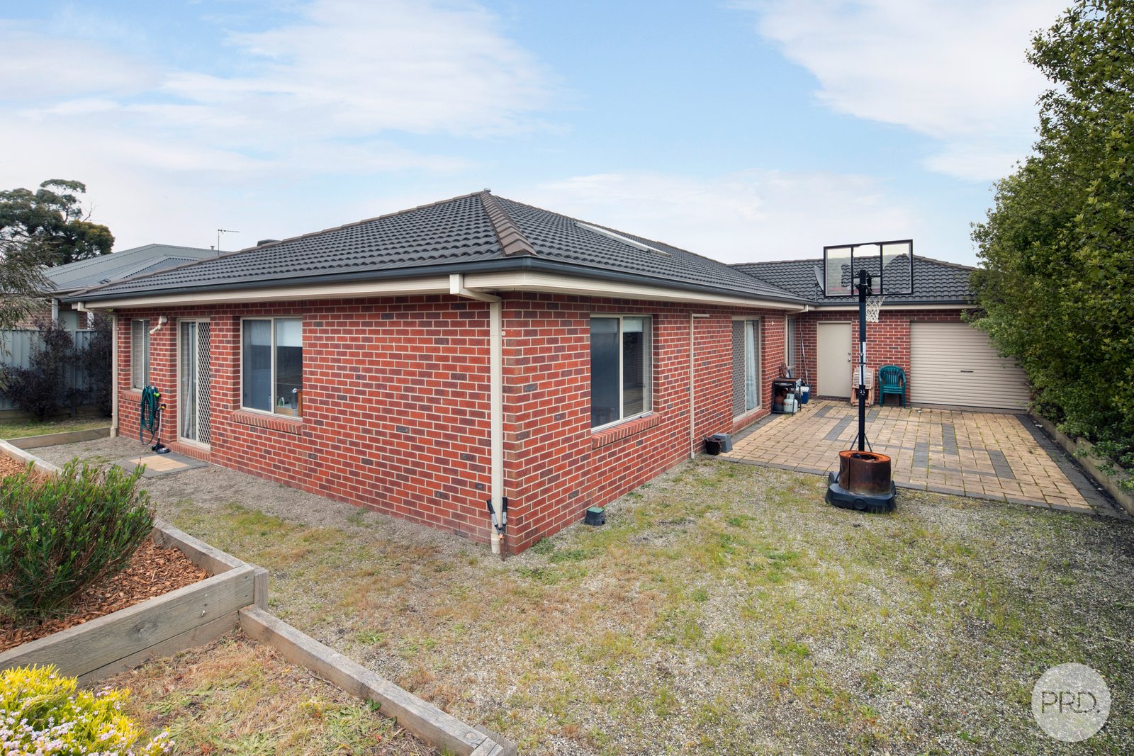 4 Avenwood Close CANADIAN 11