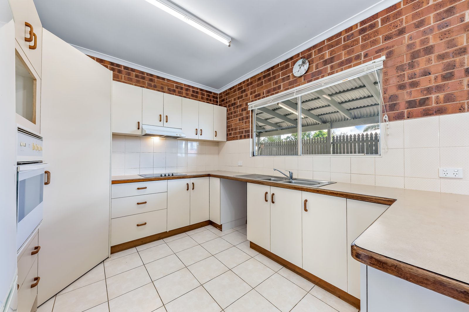 4 Badilla Crescent PROSERPINE 5