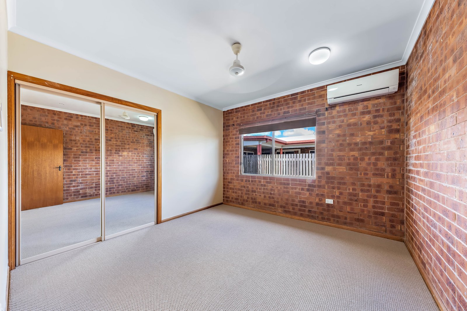 4 Badilla Crescent PROSERPINE 11