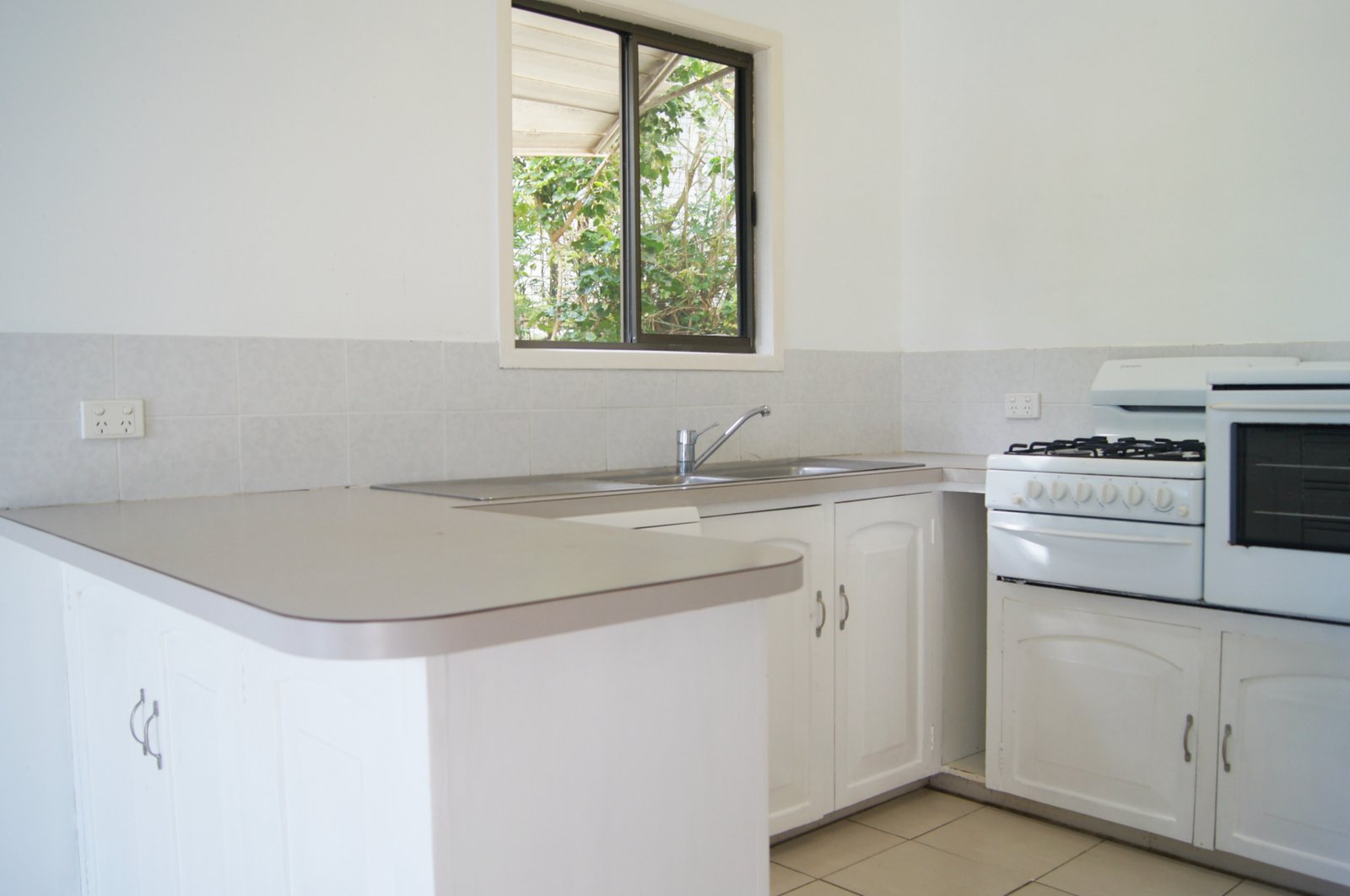 4 Balaka Street CANNONVALE 11