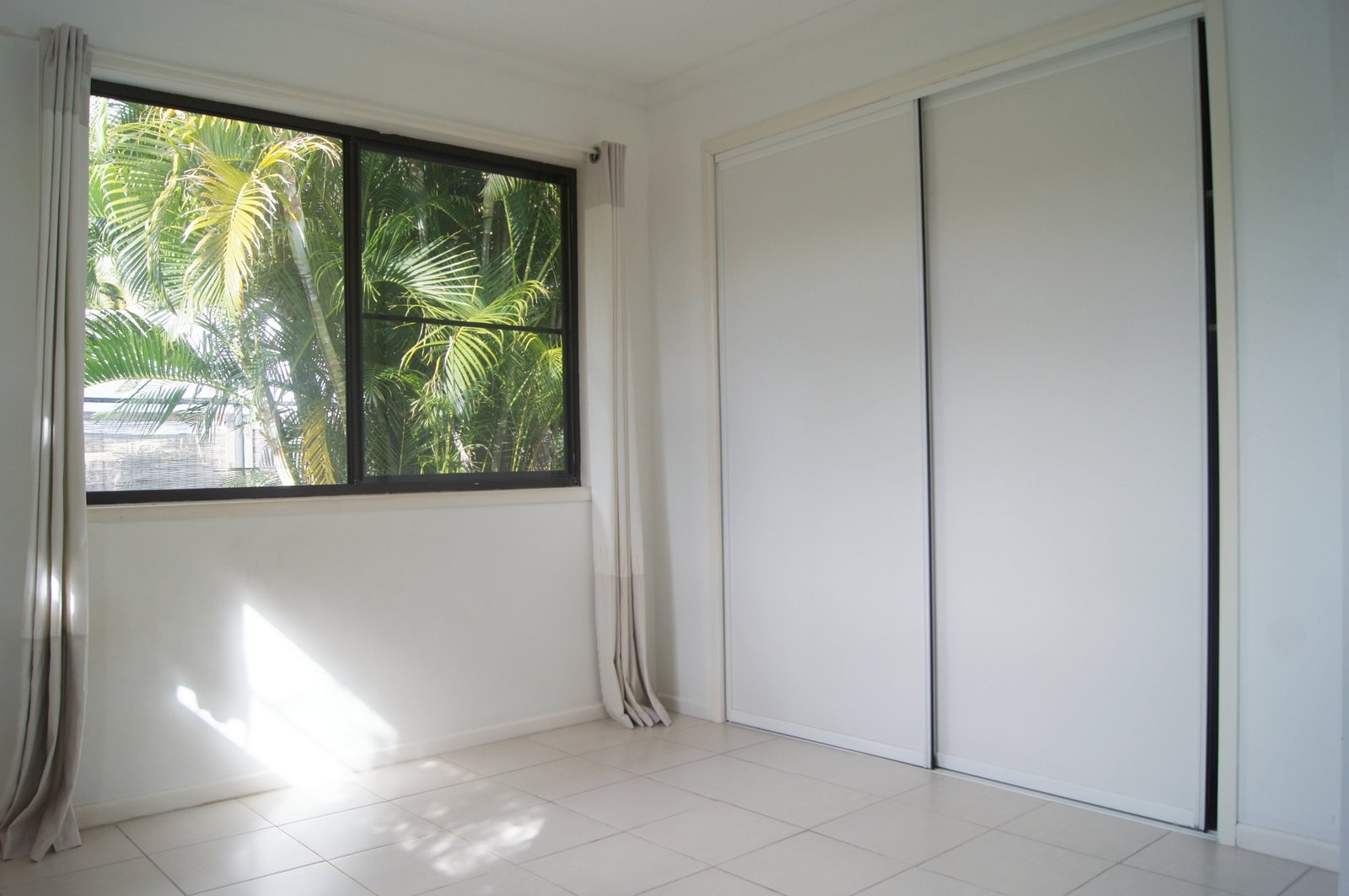 4 Balaka Street CANNONVALE 19