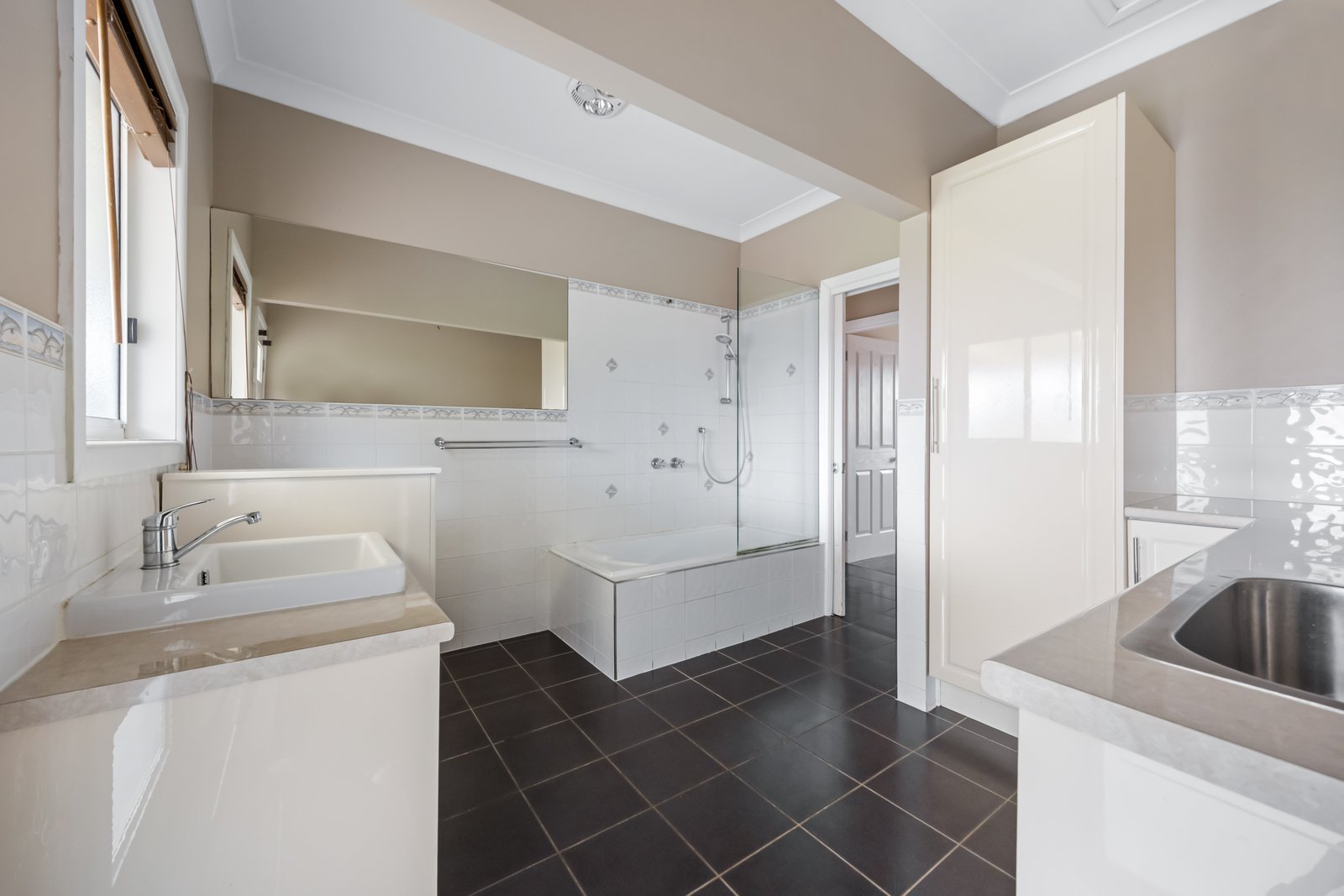 Gallery: 4 Baldwin St