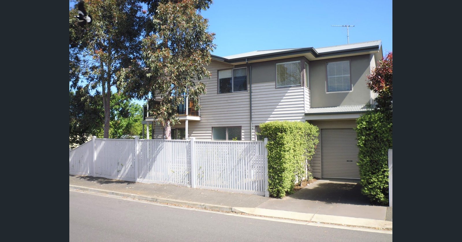 Gallery: 4 Balmoral Crescent