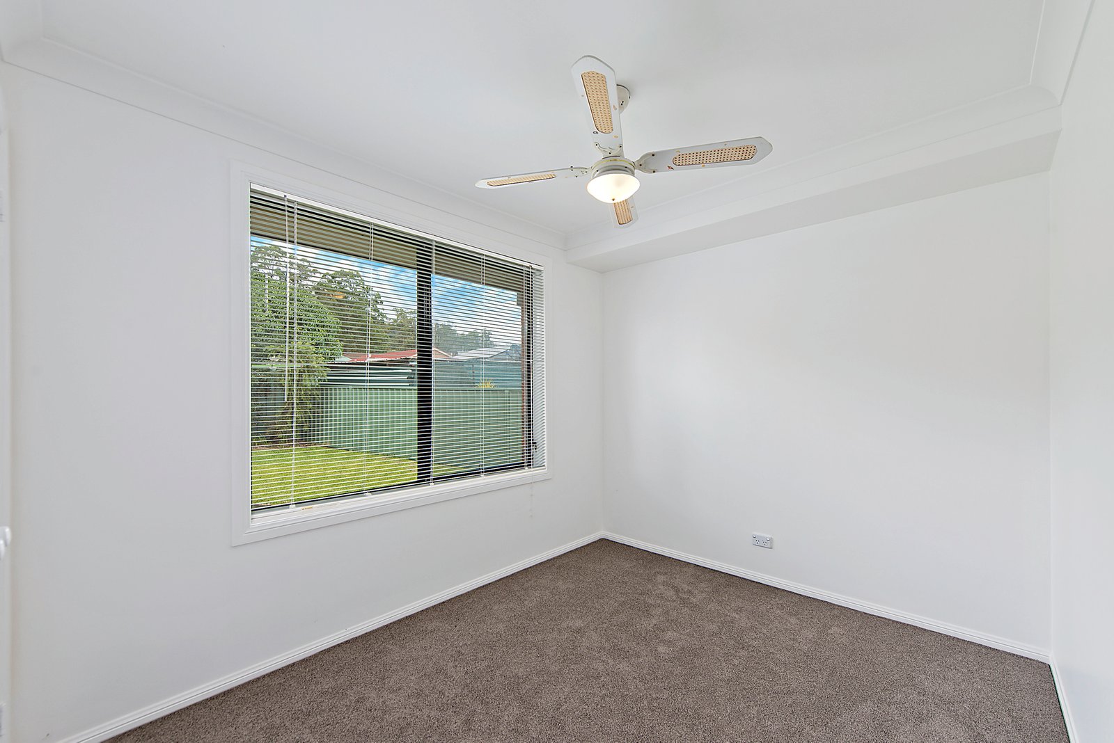 4 Banks Street LAKEWOOD 8