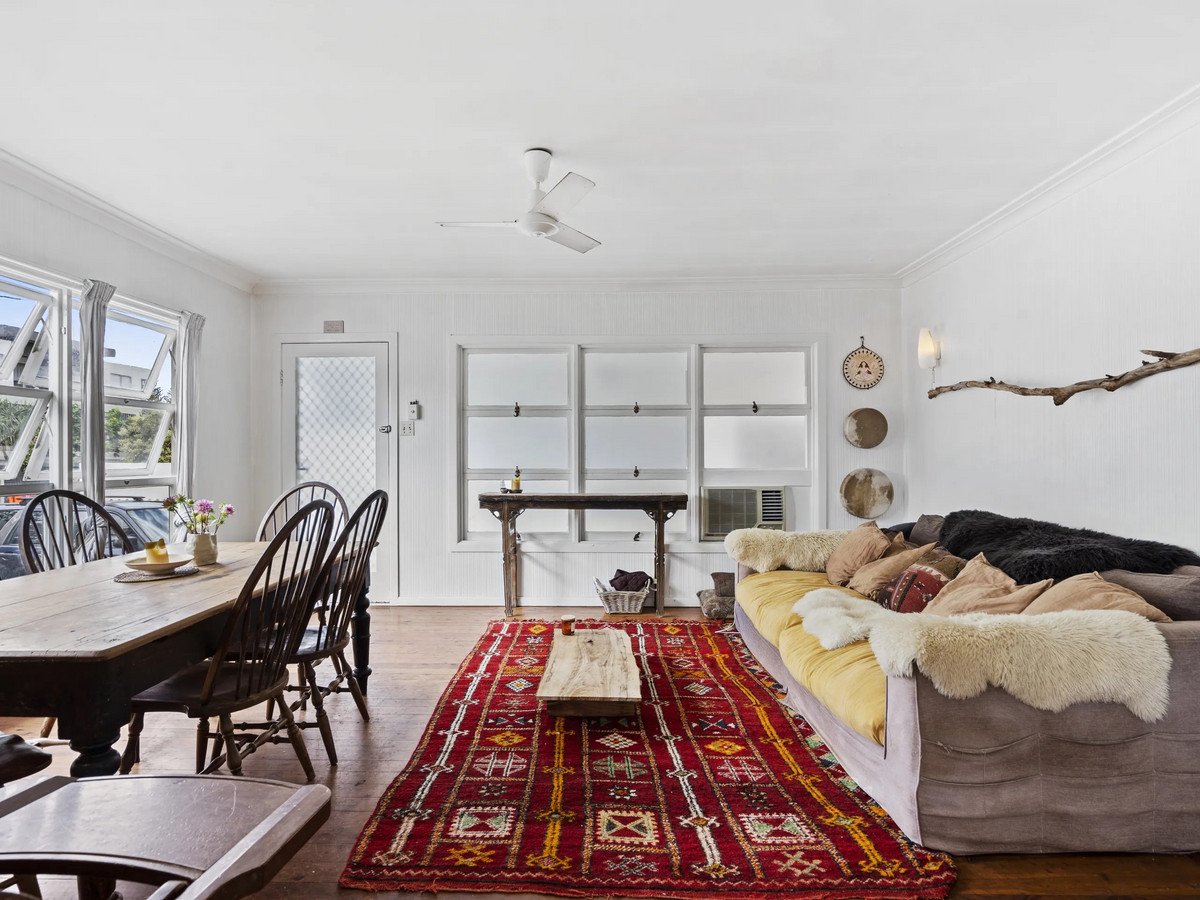 4 Banksia Broadway  Burleigh Heads 7