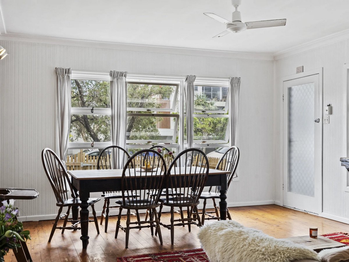 4 Banksia Broadway  Burleigh Heads 8