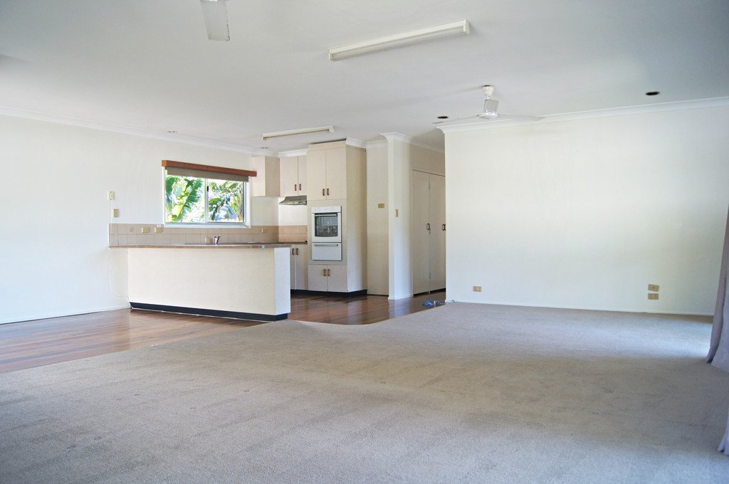 4 Banksia Court CANNONVALE 2