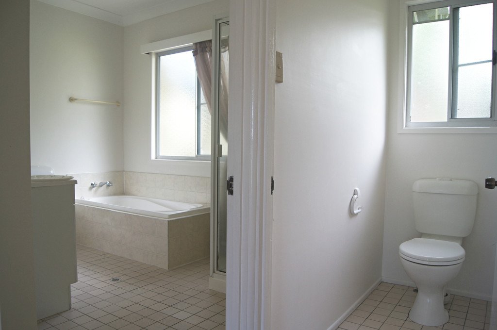 4 Banksia Court CANNONVALE 7