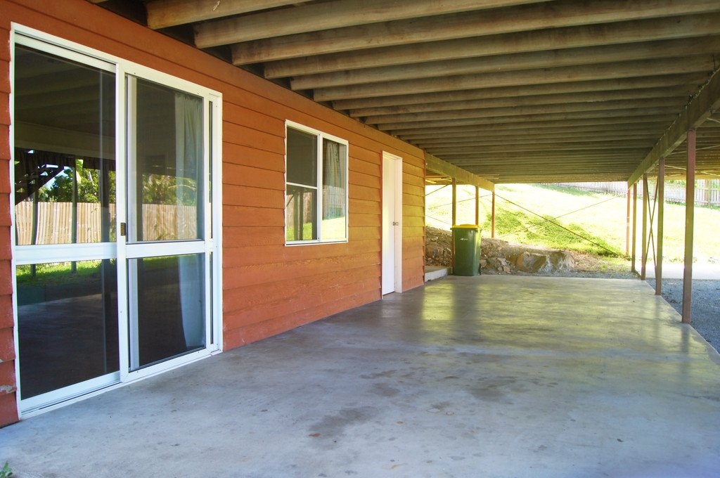 4 Banksia Court CANNONVALE 8