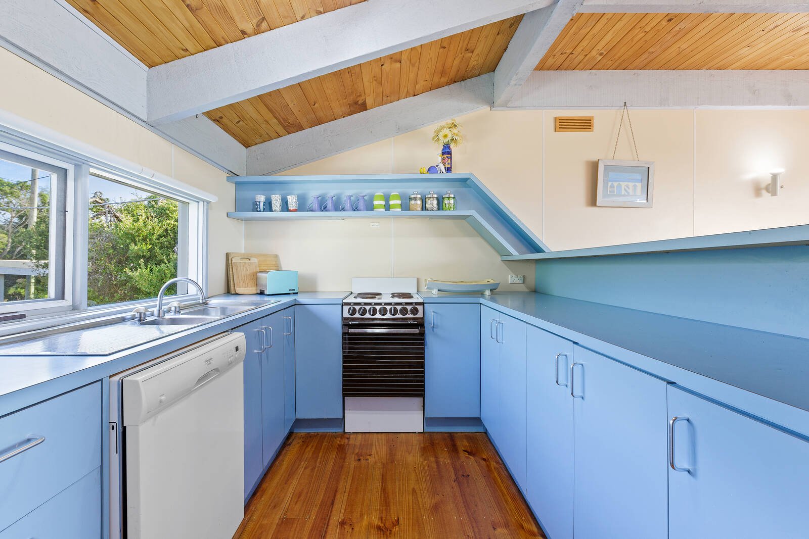 Real Estate and Property in 4 Banksia Grove, Sorrento, VIC