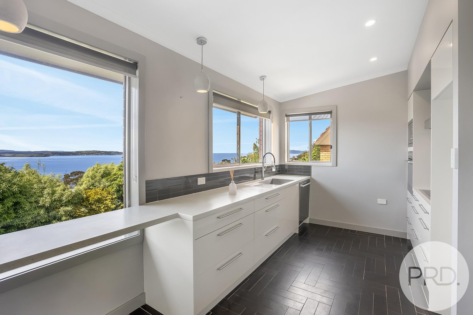 4 Baringa Road TAROONA 4