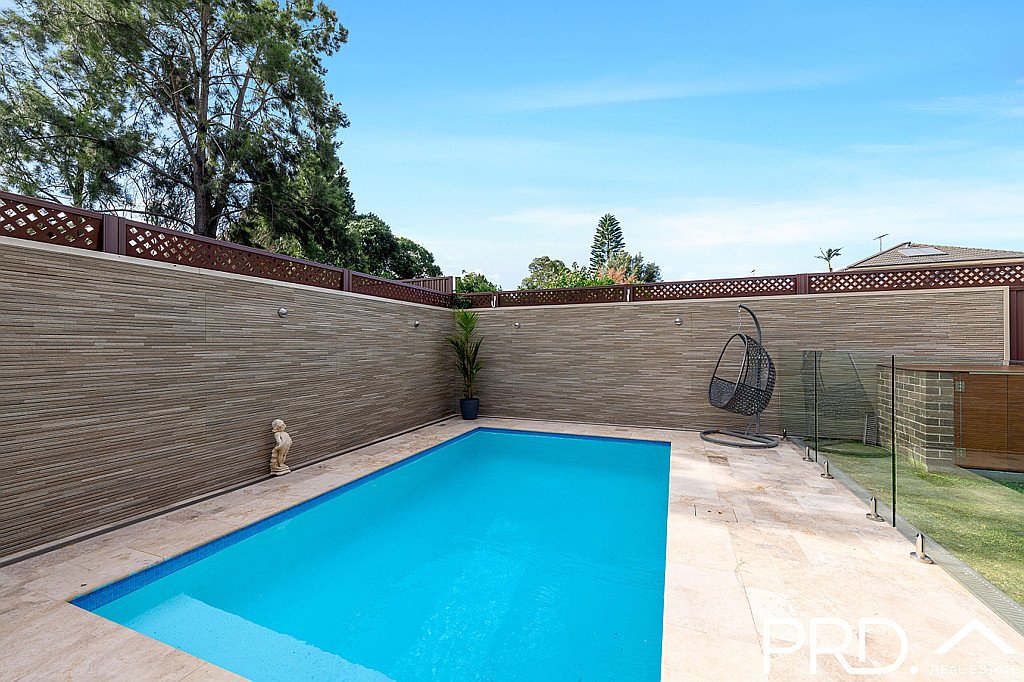 4 Barkl Avenue PADSTOW 8
