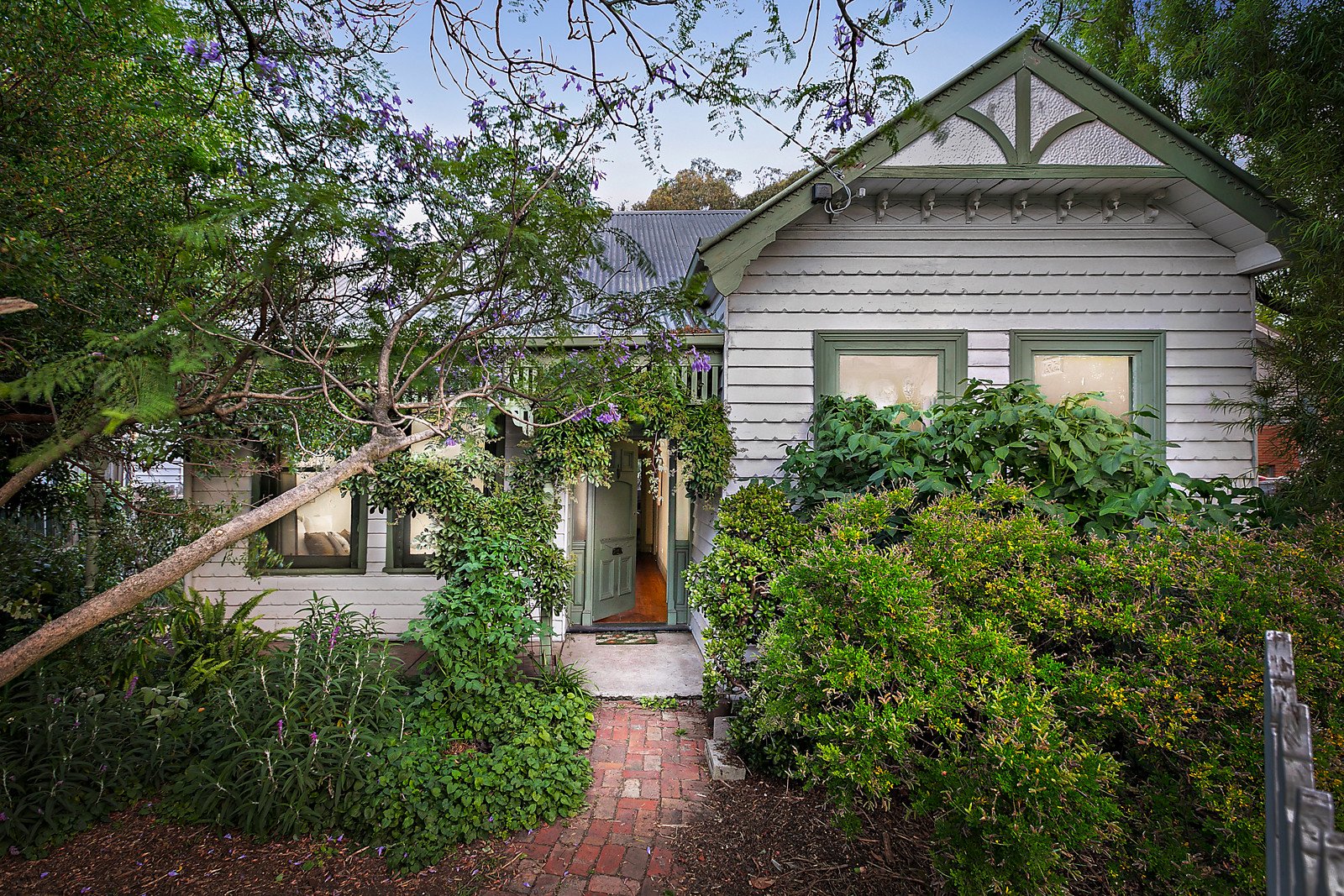 4 Barrow Street, Brunswick VIC 3056