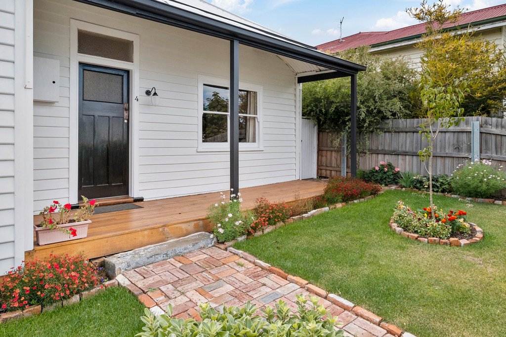 4 Bayswater Road MOONAH 2