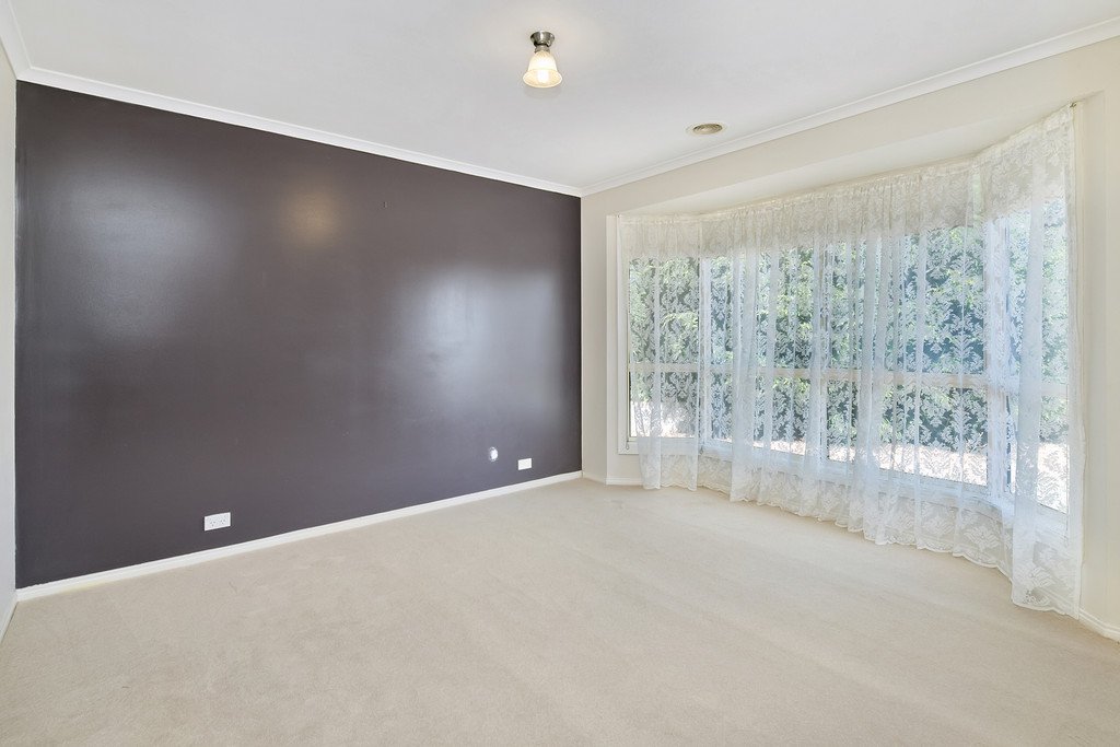 4 Bellbird Court MOUNT HELEN 3