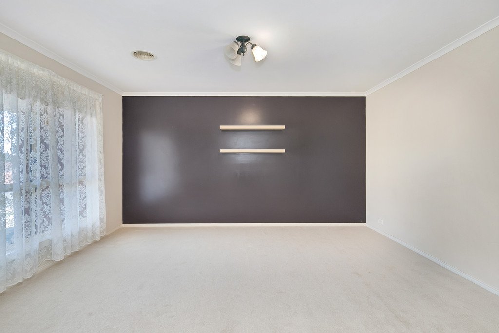 4 Bellbird Court MOUNT HELEN 5