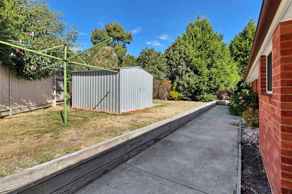 4 Bellbird Court MOUNT HELEN 7