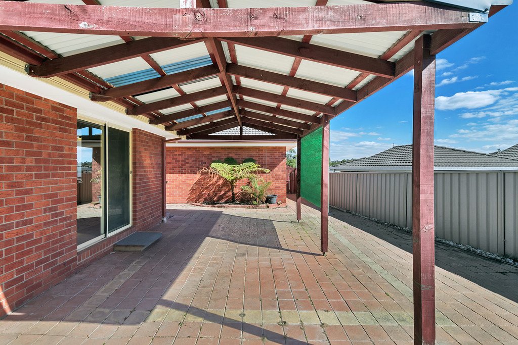 4 Bellbird Court MOUNT HELEN 8