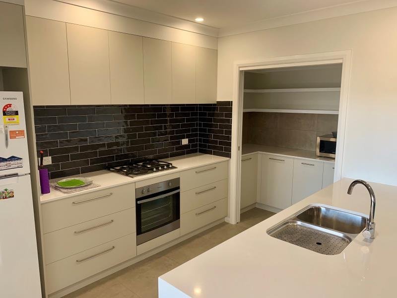 4 Bellbird Street TAMWORTH 3