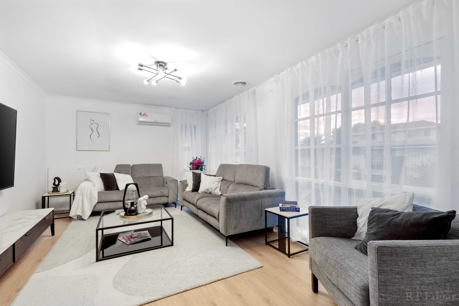 Real Estate and Property in 4 Bellevue Drive, Keilor Downs, VIC