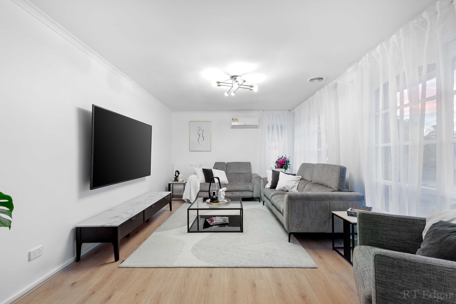 Real Estate and Property in 4 Bellevue Drive, Keilor Downs, VIC