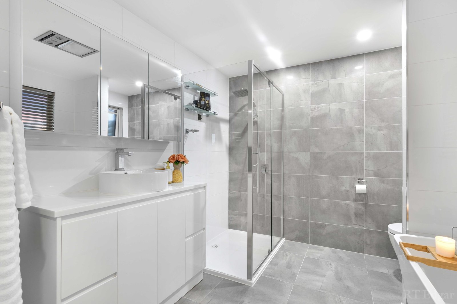 Real Estate and Property in 4 Bellevue Drive, Keilor Downs, VIC