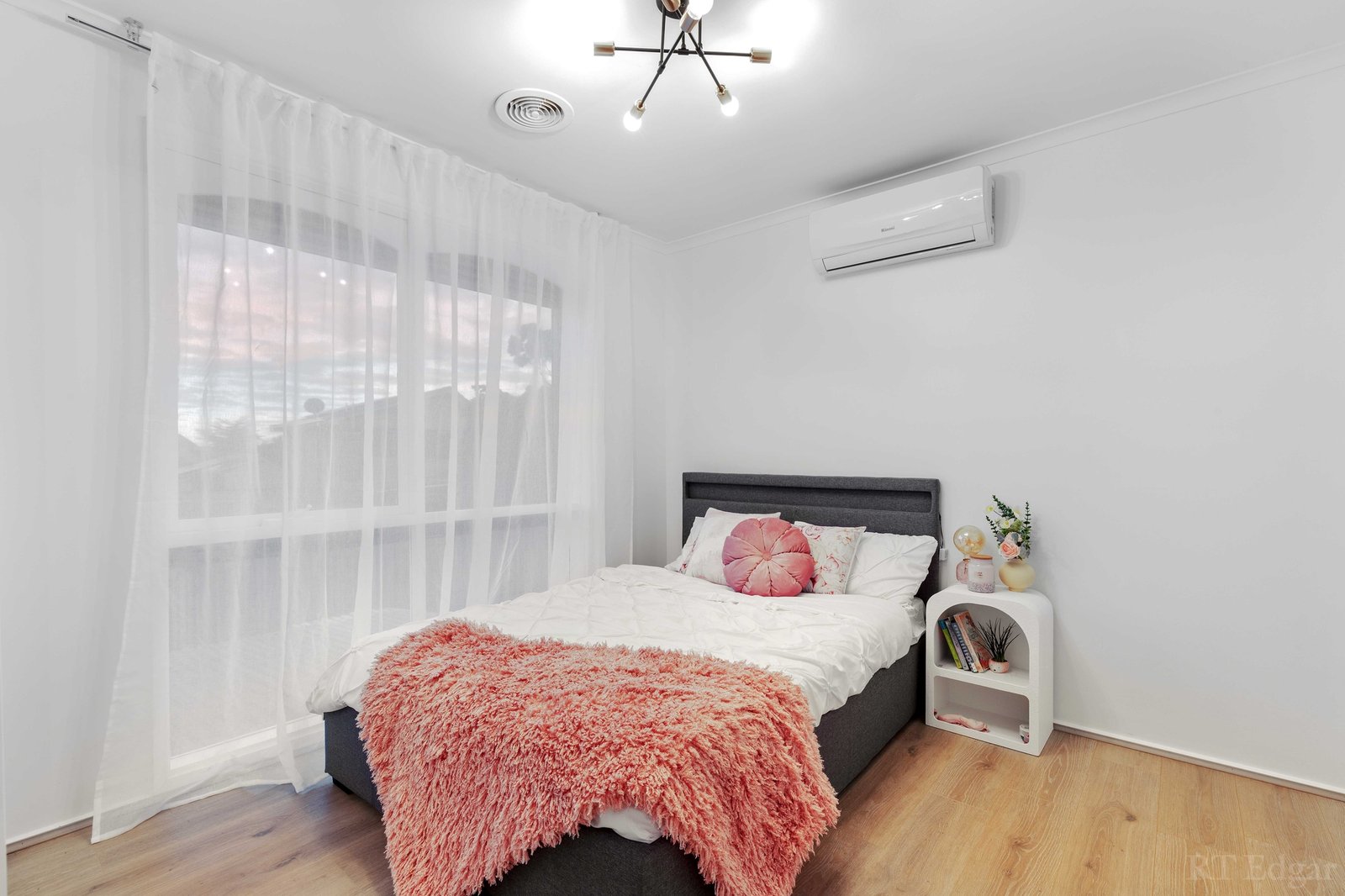 Real Estate and Property in 4 Bellevue Drive, Keilor Downs, VIC