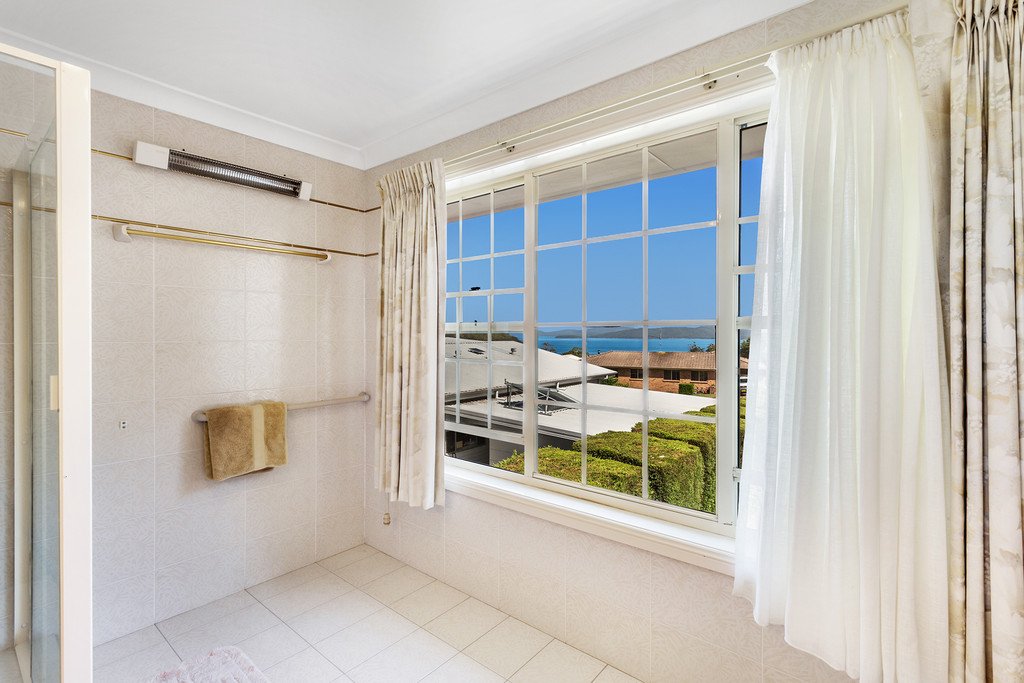 4 Bellingham Close CORLETTE 14