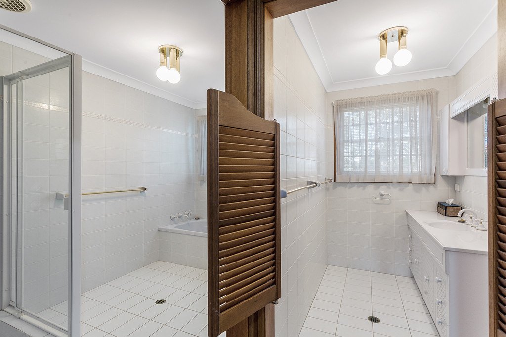 4 Bellingham Close CORLETTE 18